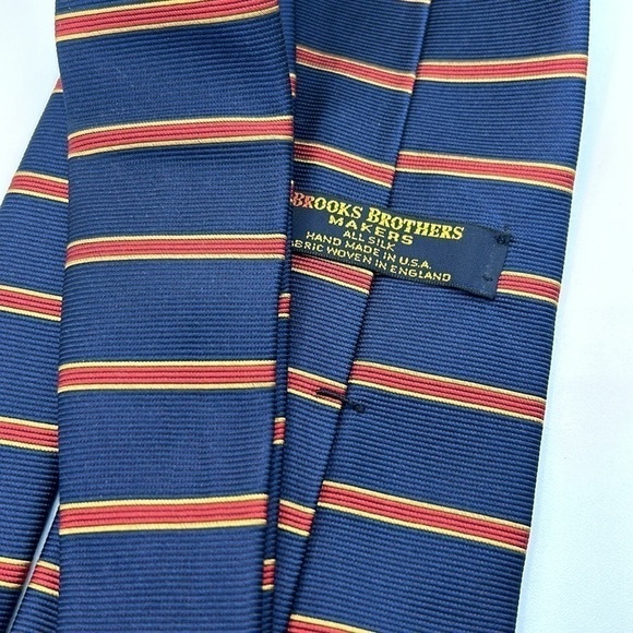 Classic Brooks Brothers Striped Tie 100% Silk - Picture 2 of 5